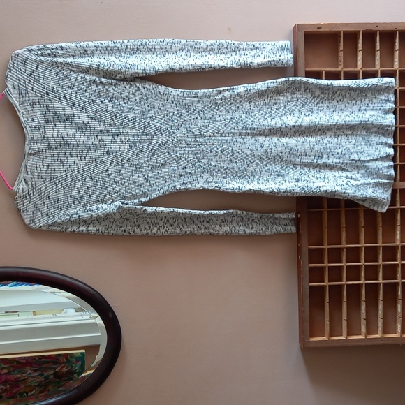 Guess ribbed sweater dress - Picture 3 of 6